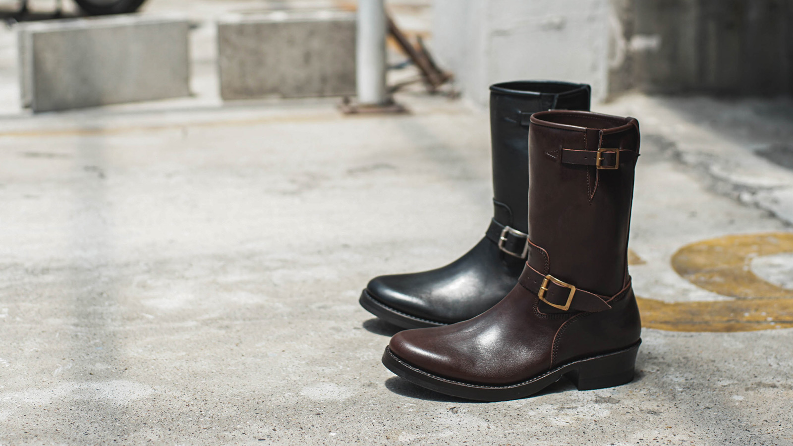 HORSEHIDE ENGINEER BOOTS - THE PRIVATE NOTE